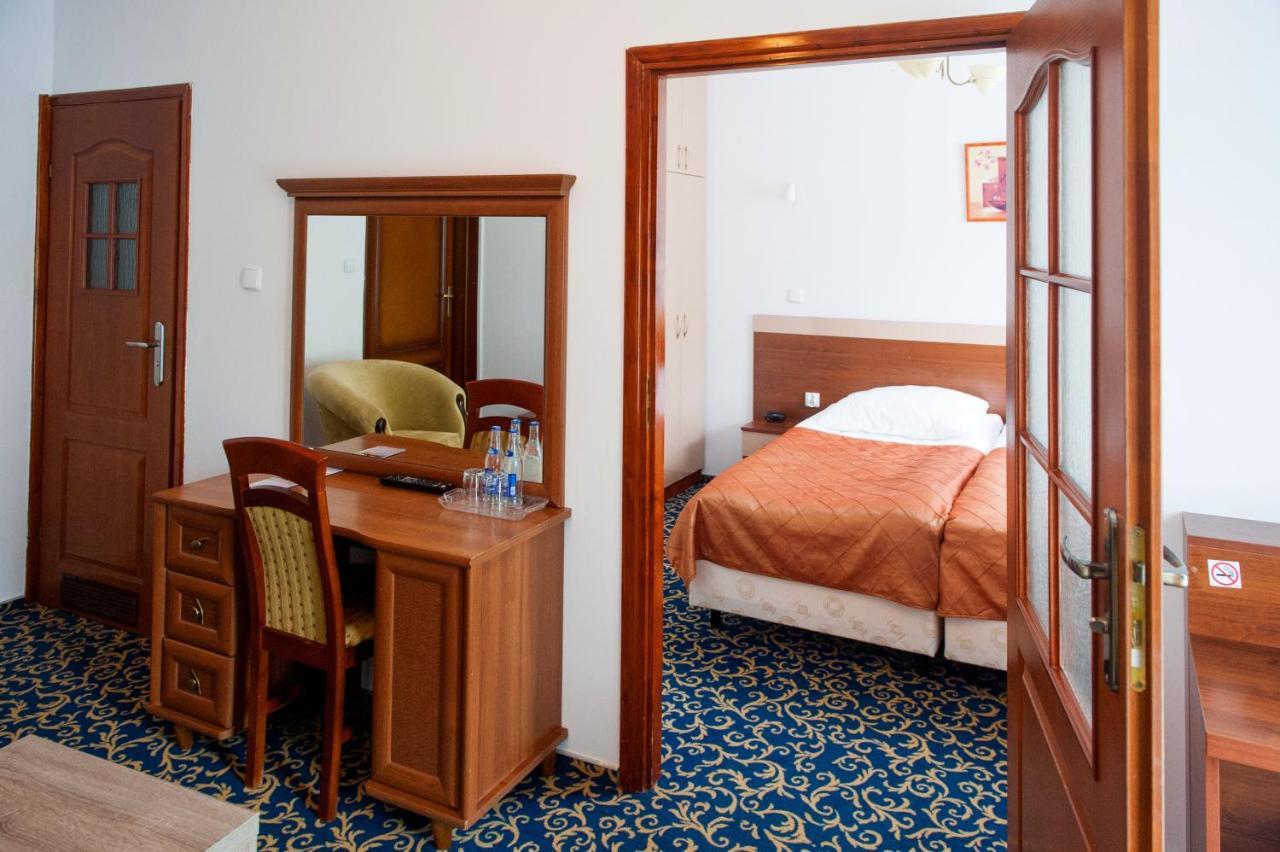 Hotel Sezam Kraczkowa Exterior foto